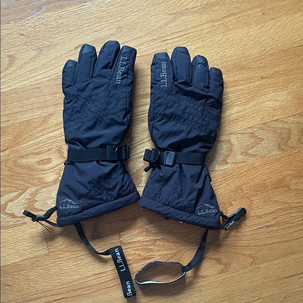 L.L. Bean black primaloft Goretex Gloves